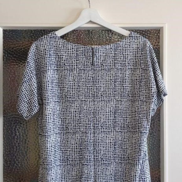 Fun Lively Shift Dress, Short-sleeve Swingy Bold Hem, Great for Summer - Picture 13 of 15